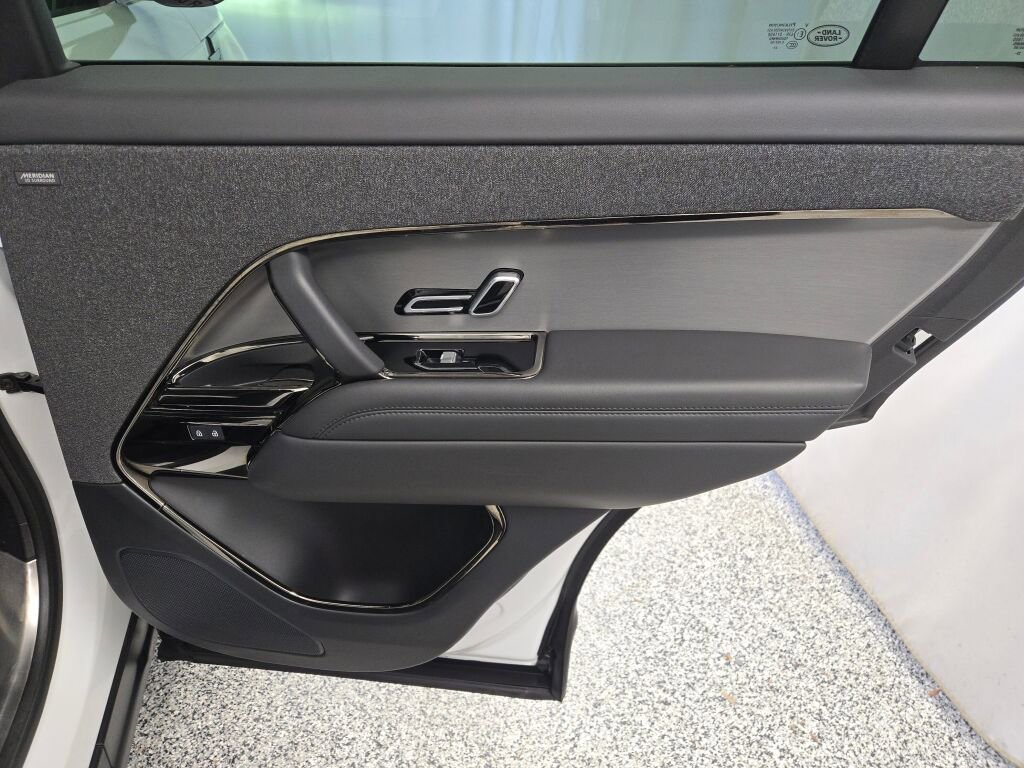 Used 2024 Land Rover Range Rover Sport Dynamic SE image 10
