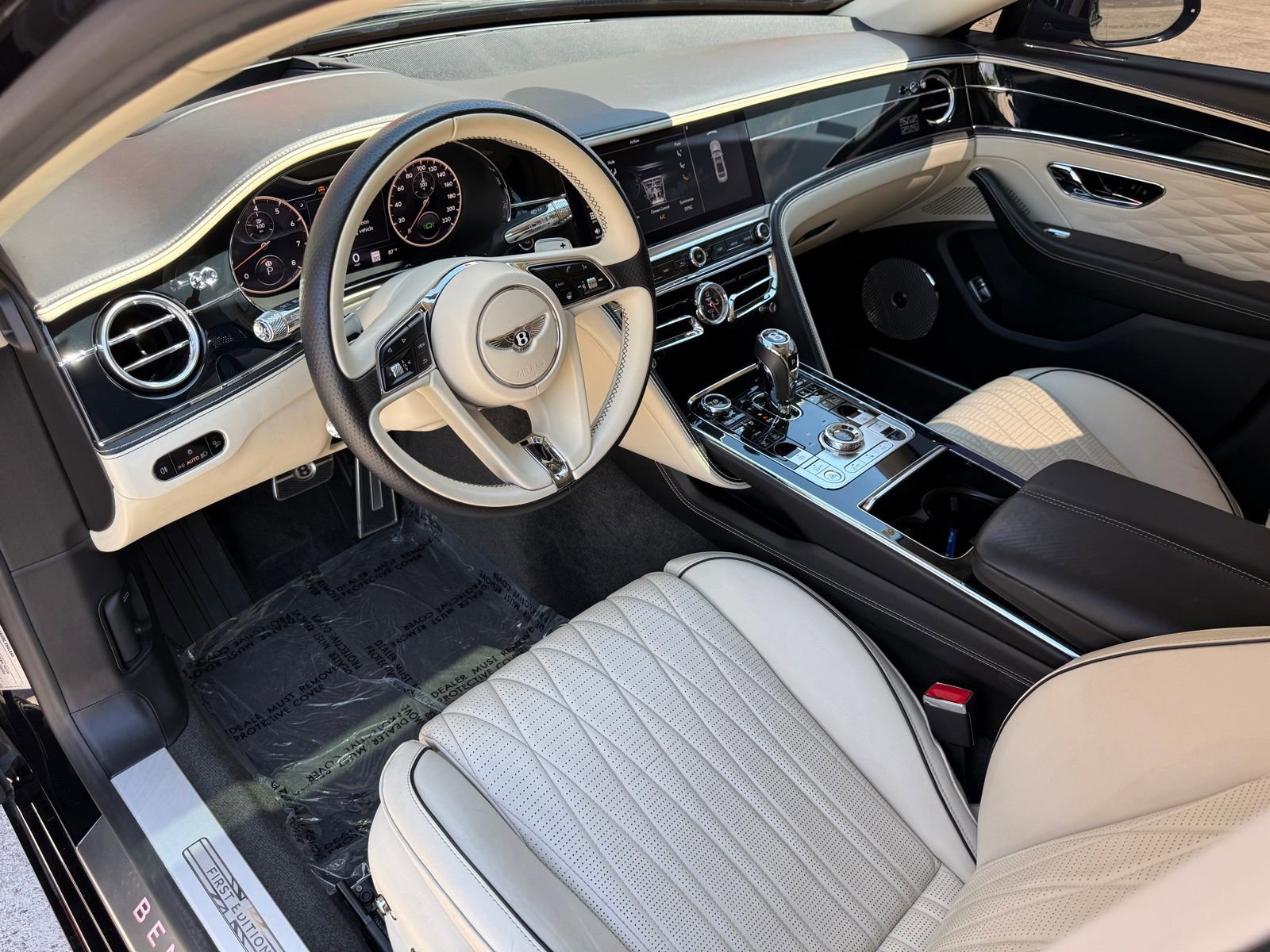 Used 2020 Bentley Flying Spur W12 image 16