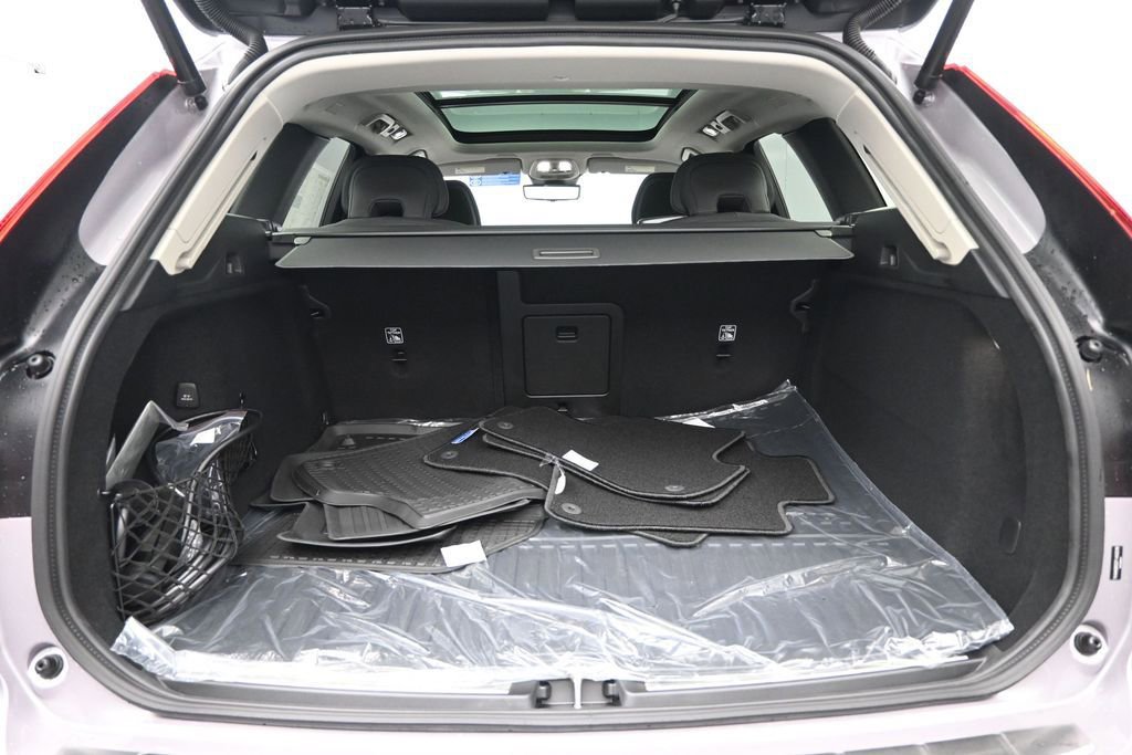 New 2026 Volvo XC60 T8 Plus w/ Climate Package AWD/4WD image 22