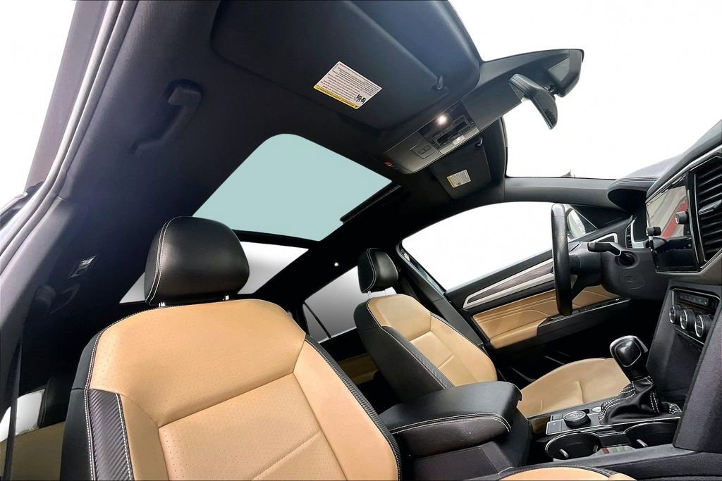 Used 2022 Volkswagen Atlas Cross Sport SEL R-Line w/ Cross Sport MDO Package image 25