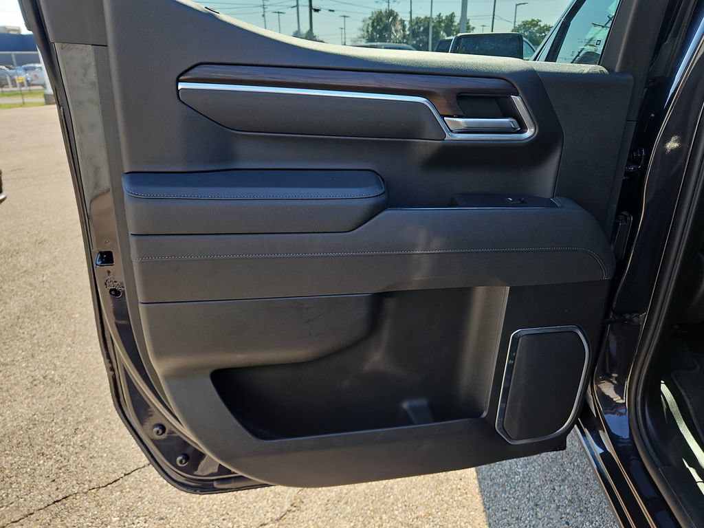 Used 2026 GMC Sierra 1500 SLT AWD/4WD image 14