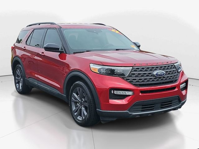 Used 2023 Ford Explorer XLT w/ Equipment Group 202A RWD image 1
