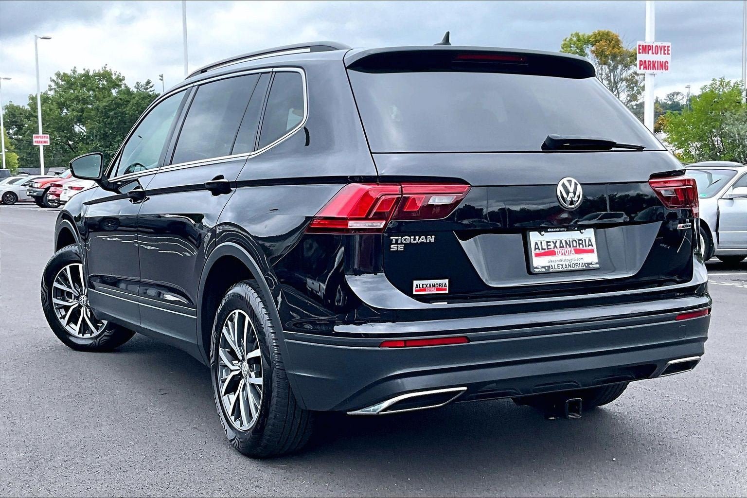 Used 2019 Volkswagen Tiguan SE AWD/4WD image 10