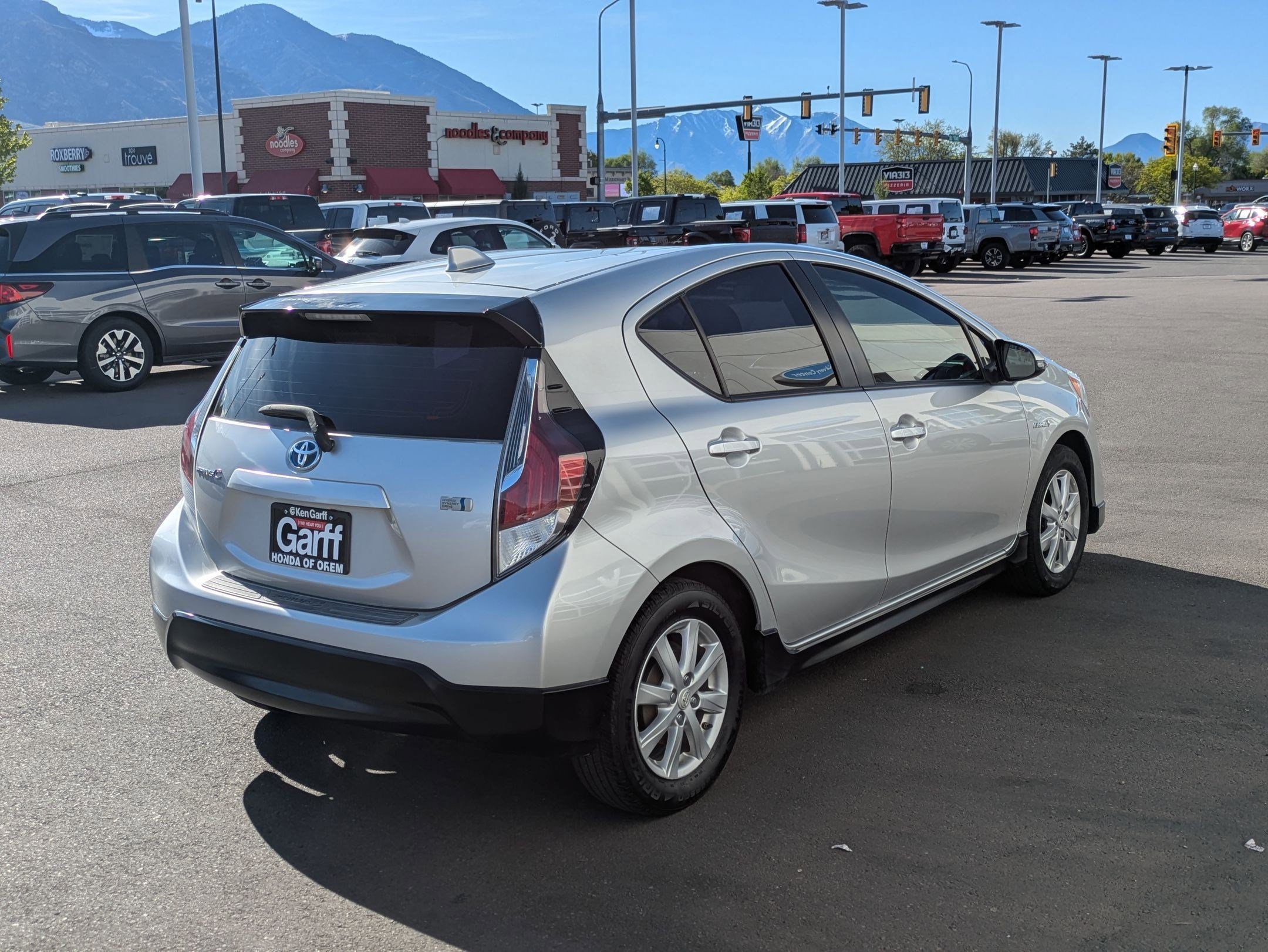 Used 2017 Toyota Prius C Three FWD image 3