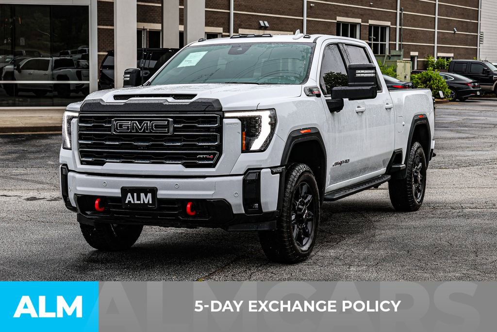 Used 2025 GMC Sierra 2500 AT4 w/ Technology Package AWD/4WD image 4
