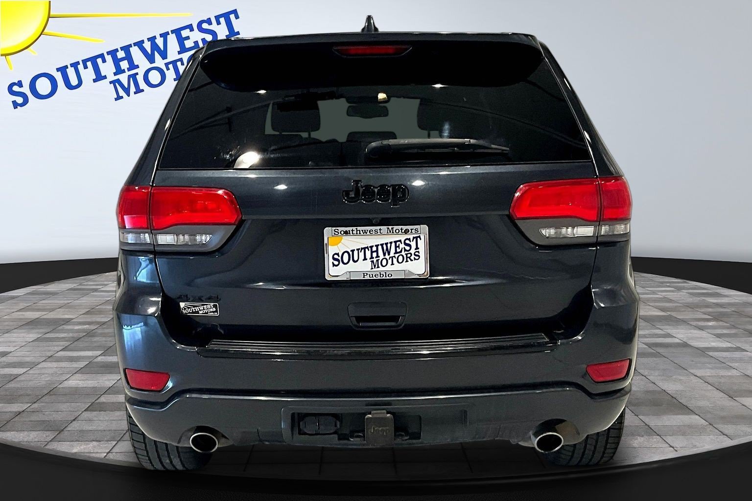 Used 2014 Jeep Grand Cherokee Altitude AWD/4WD image 5