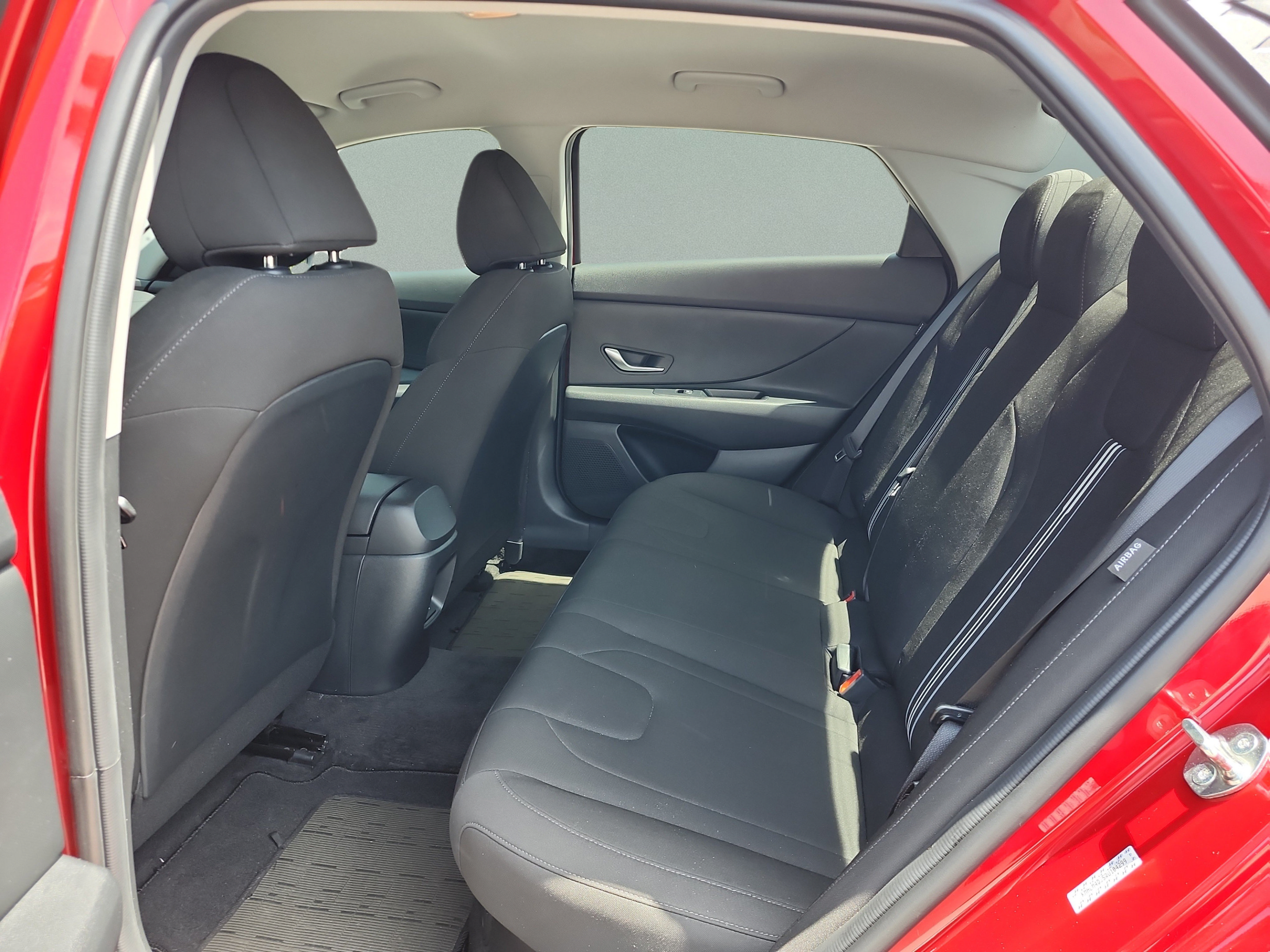 Certified 2024 Hyundai Elantra Blue FWD image 17