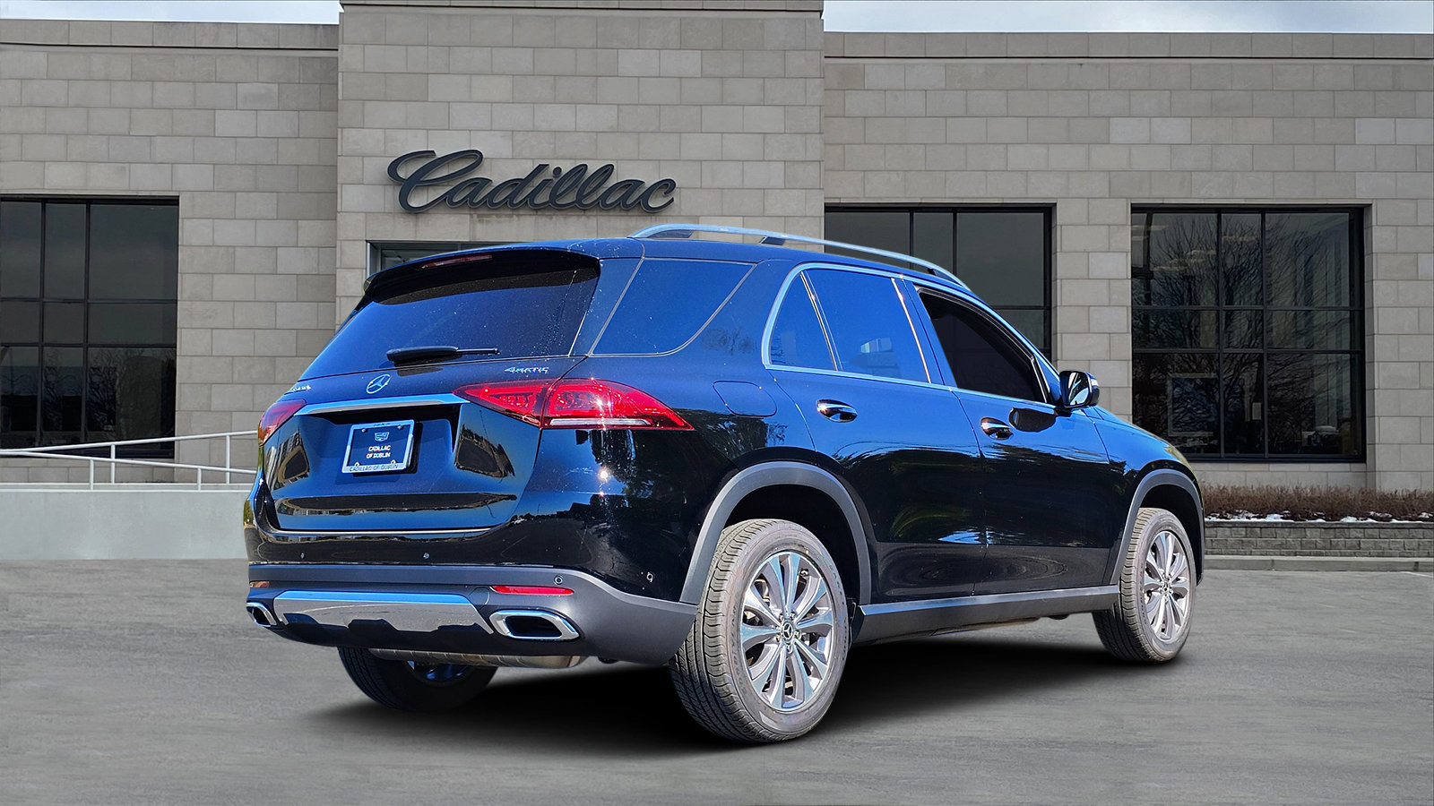 Used 2022 Mercedes-Benz GLE 350 4MATIC image 3