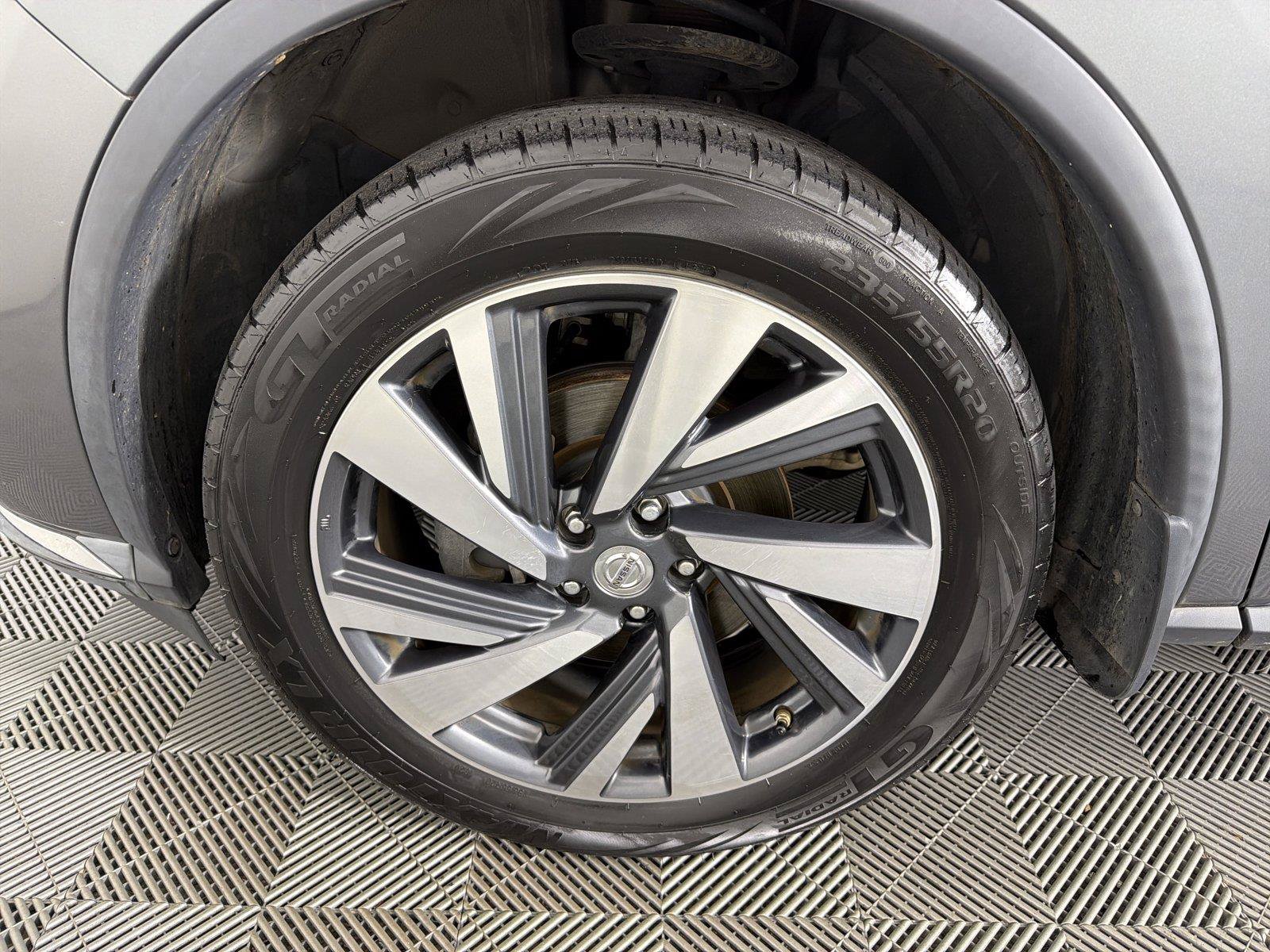 Used 2015 Nissan Murano Platinum w/ Platinum Technology Package FWD image 14