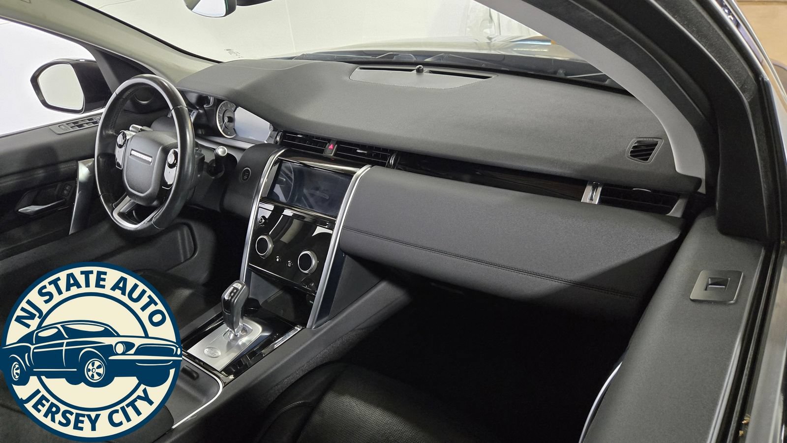 Used 2020 Land Rover Discovery Sport S AWD/4WD image 32