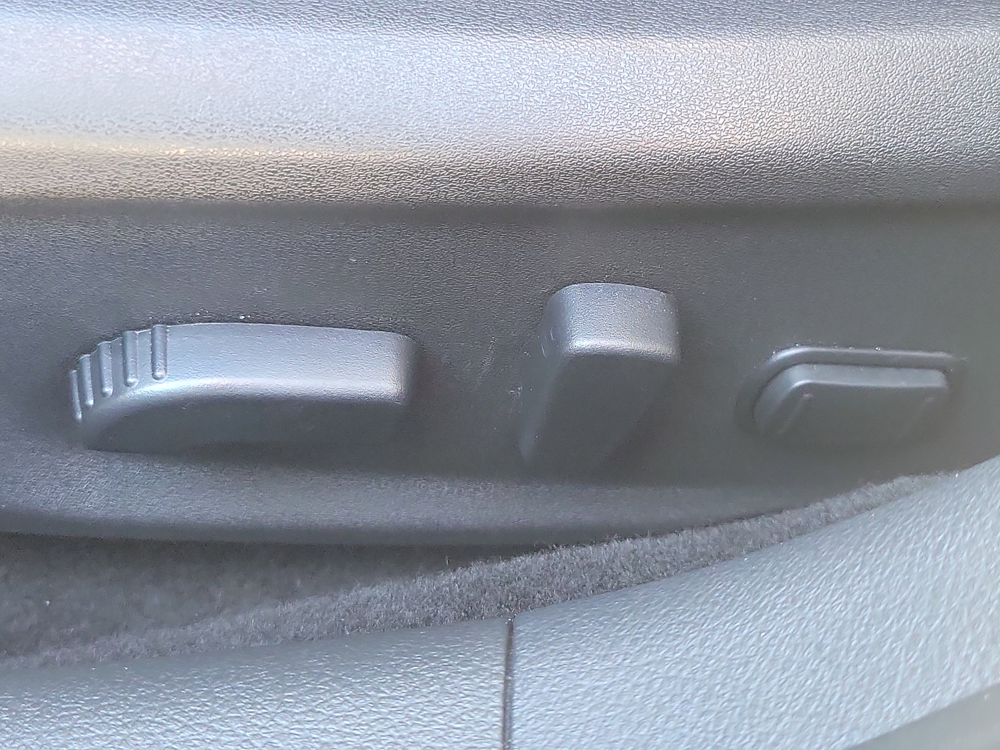 Used 2024 Nissan Sentra SR w/ SR Premium Package FWD image 15