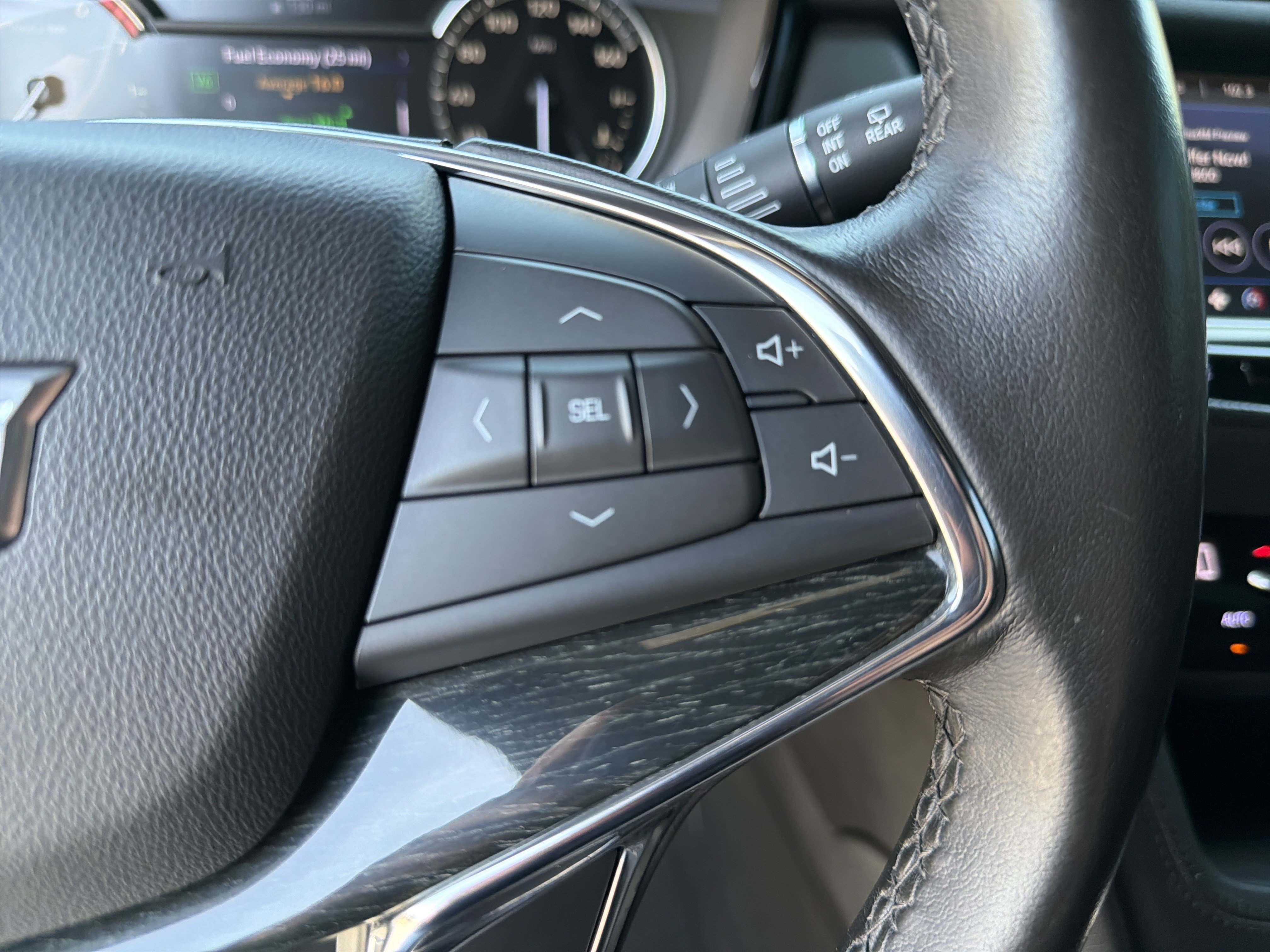 Used 2020 Cadillac XT5 Premium Luxury AWD/4WD image 31