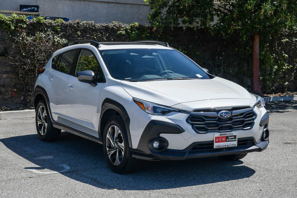 Used 2024 Subaru Crosstrek 2.0i Premium image 3
