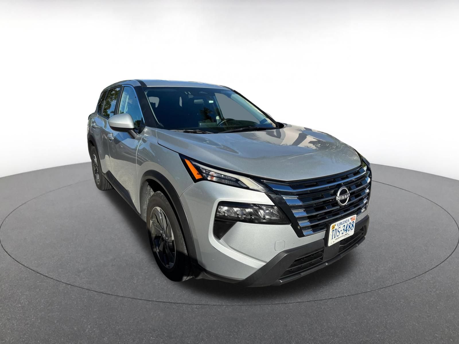 Used 2025 Nissan Rogue SV AWD/4WD image 4