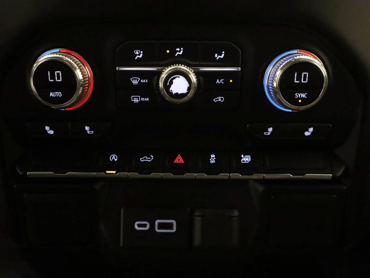 Used 2019 GMC Sierra 1500 SLE w/ SLE Value Package AWD/4WD image 11