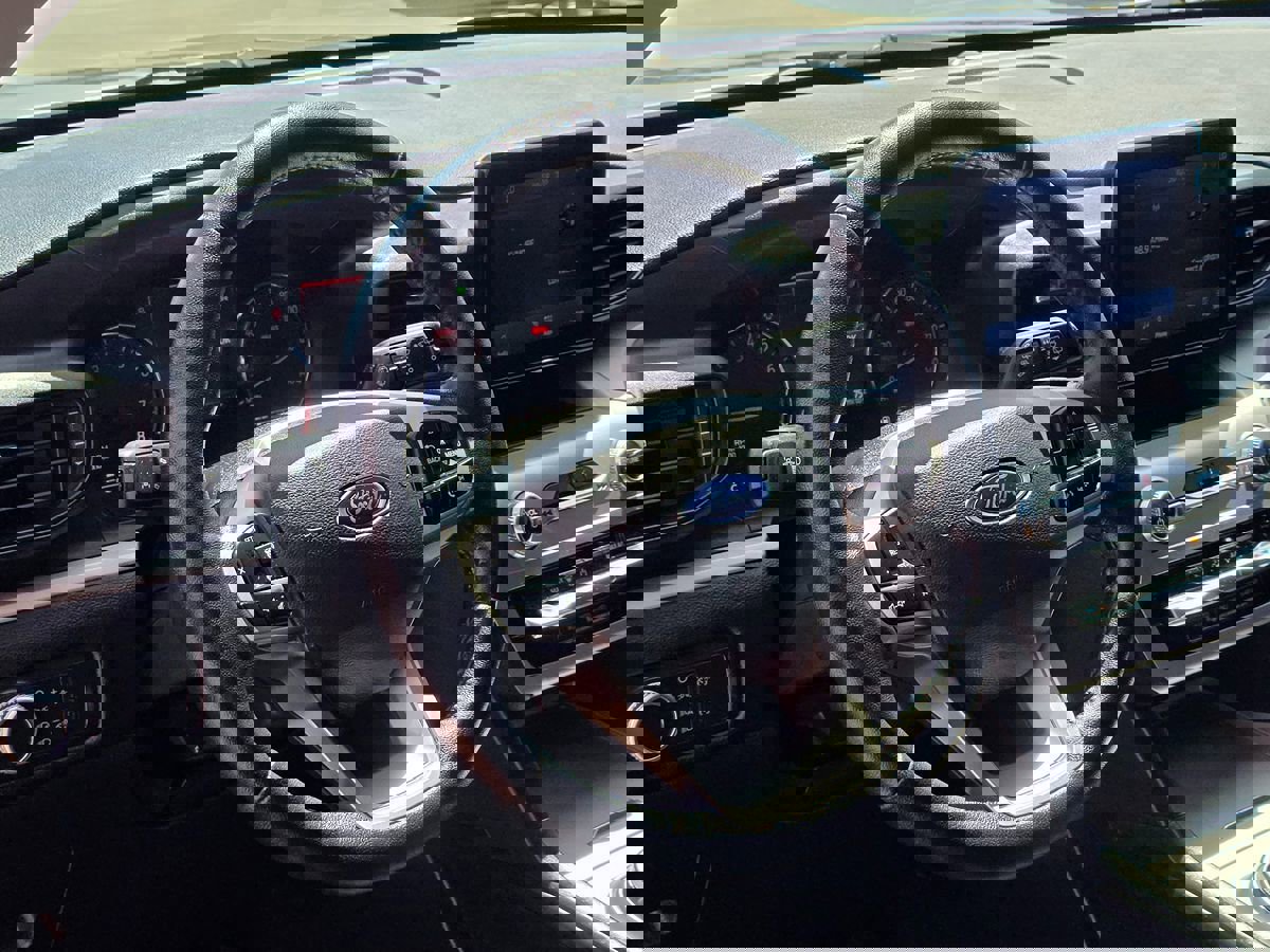 Used 2021 Ford Explorer XLT RWD image 22