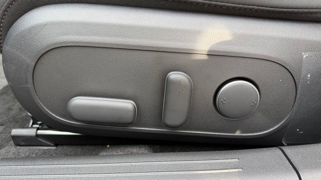 New 2025 Hyundai Ioniq 6 SEL image 15