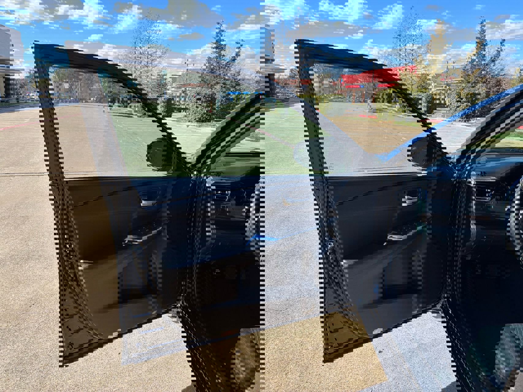 Used 2017 Toyota Camry LE image 11