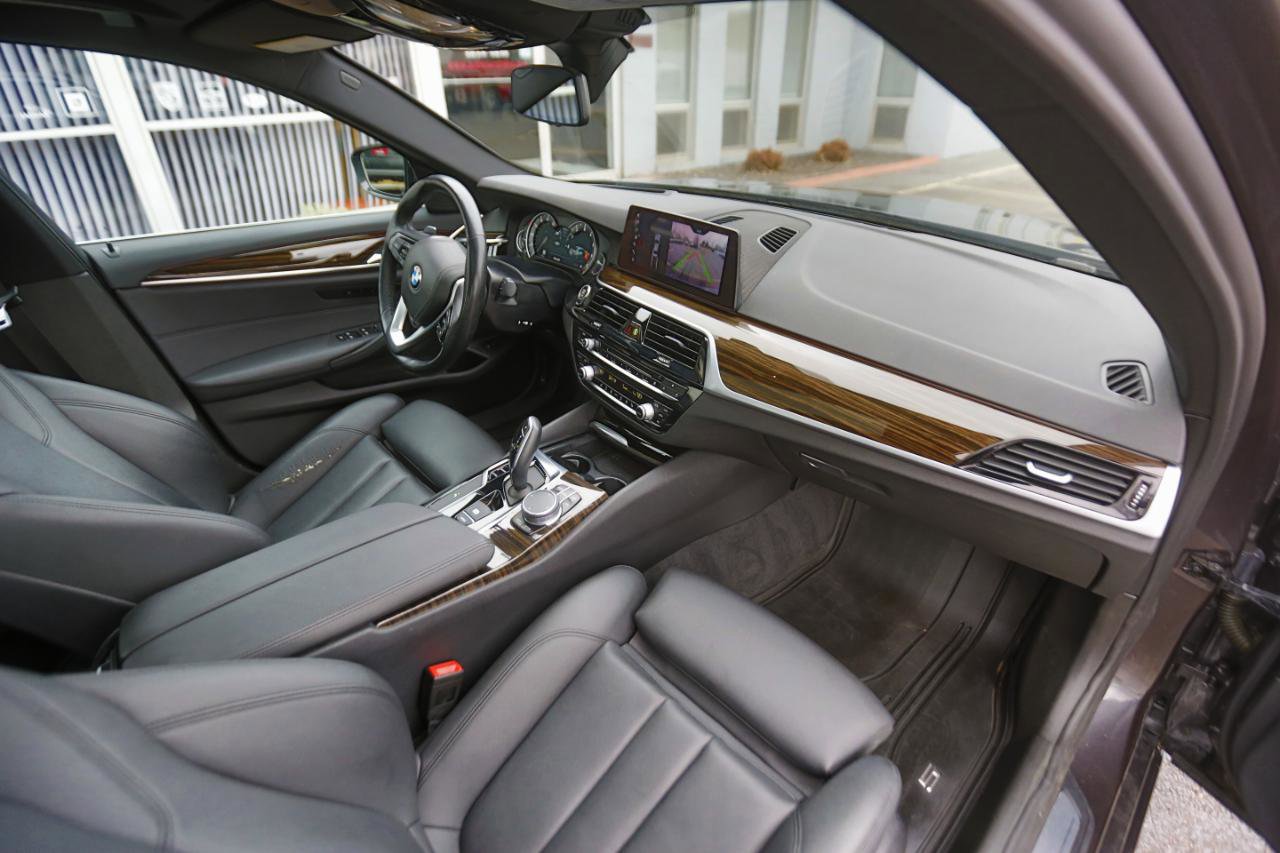 Used 2019 BMW 530i xDrive w/ Convenience Package image 19