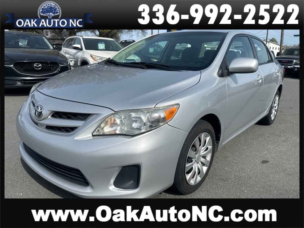 Used 2012 Toyota Corolla LE FWD image 1