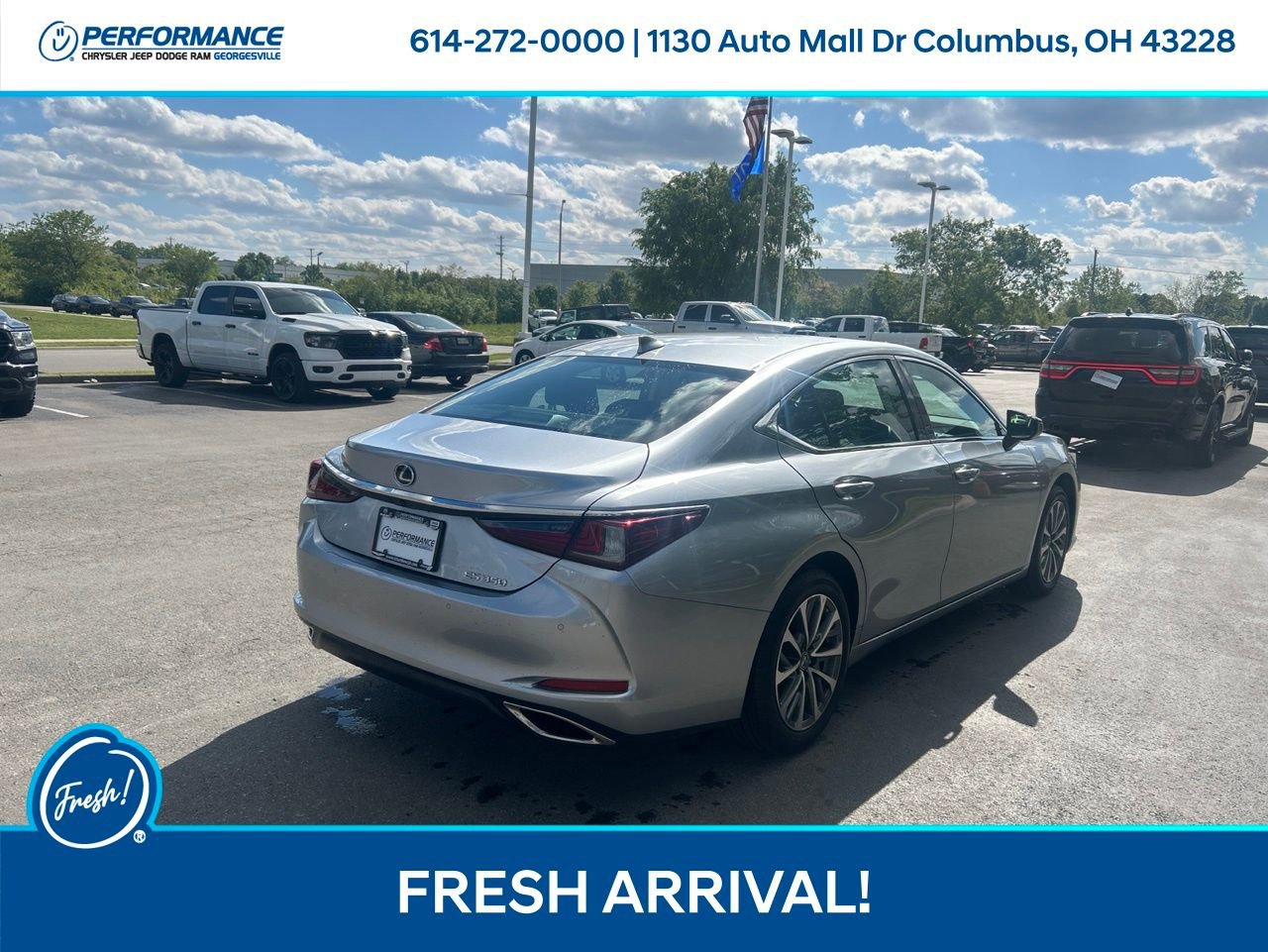 Used 2024 Lexus ES 350 w/ Premium Package FWD image 4