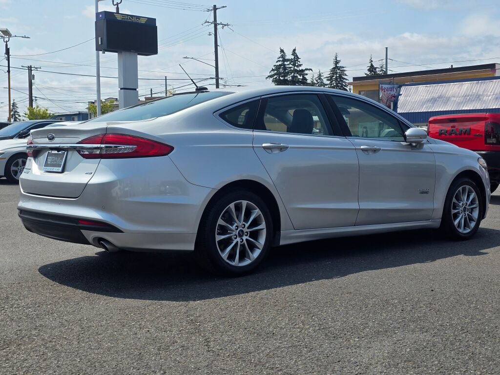 Used 2017 Ford Fusion Energi SE FWD image 6