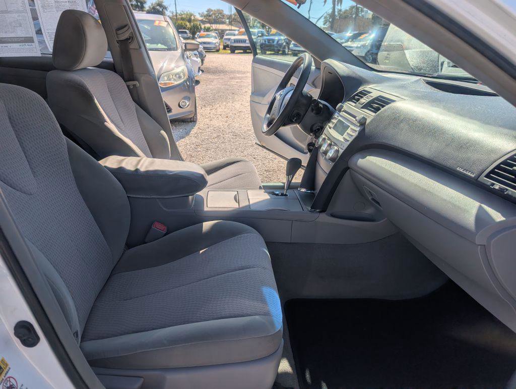 Used 2010 Toyota Camry LE image 13