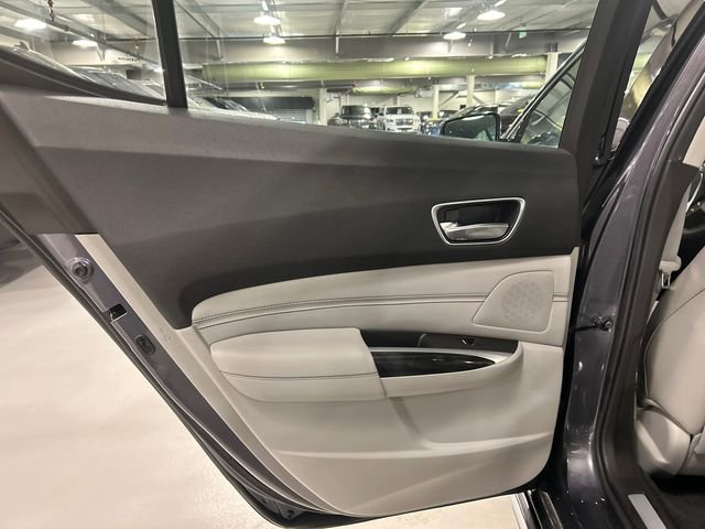 Used 2018 Acura TLX V6 SH-AWD w/ Technology Pkg image 24