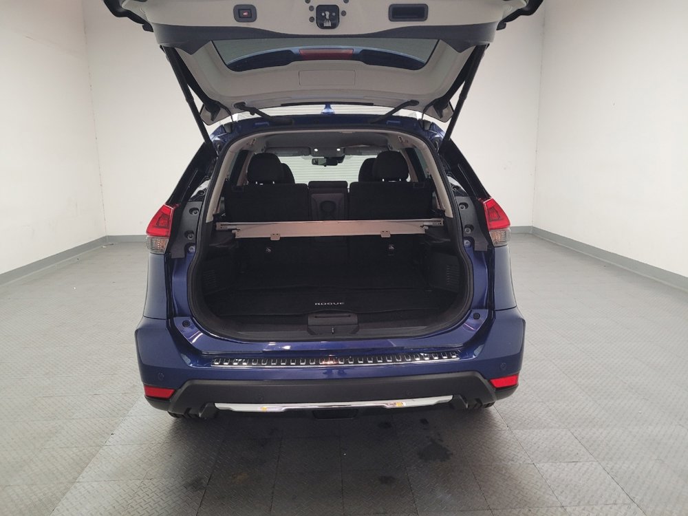 Used 2019 Nissan Rogue SV image 29