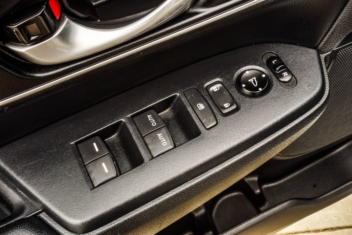 Used 2020 Honda CR-V Touring image 33