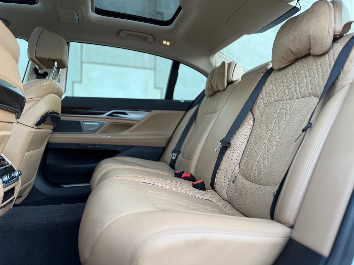 Used 2022 BMW 740i RWD image 21