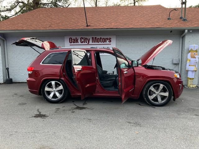 Used 2014 Jeep Grand Cherokee Overland w/ Advanced Technology Group image 9