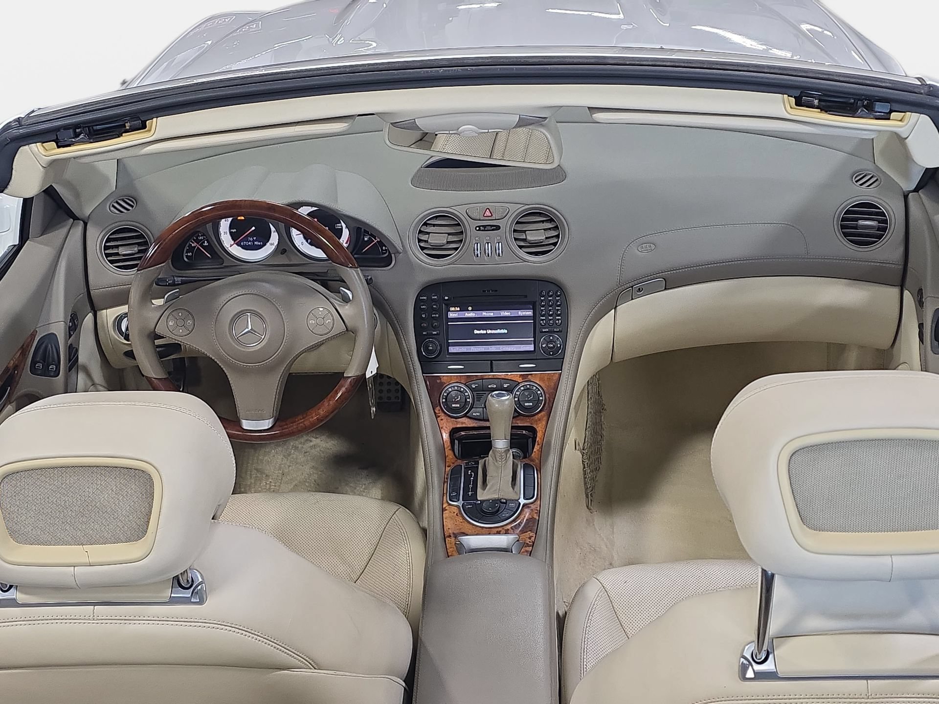 Used 2011 Mercedes-Benz SL 550 image 9