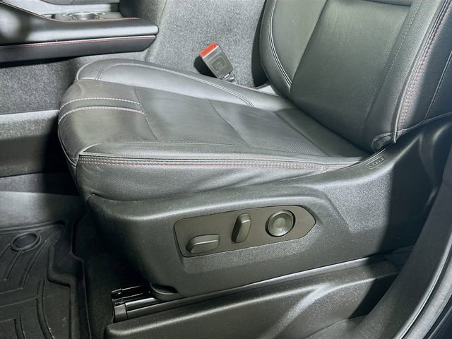 Used 2022 Chevrolet Tahoe RST w/ Luxury Package AWD/4WD image 21