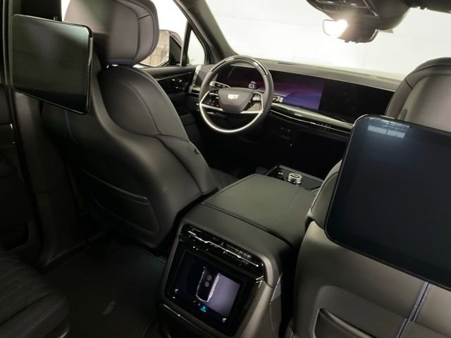 New 2025 Cadillac Escalade IQ Luxury 1 w/ Smart Trailering package image 35