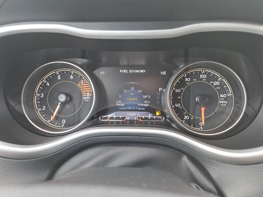 Used 2017 Jeep Cherokee Limited AWD/4WD image 19