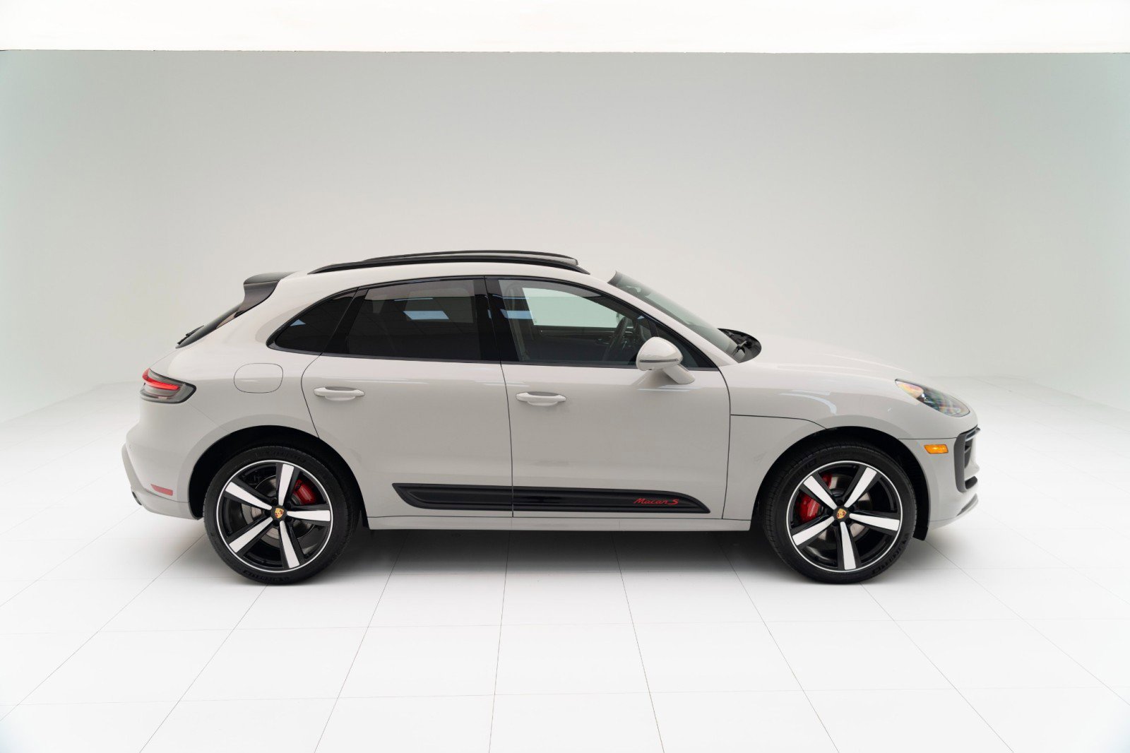 New 2026 Porsche Macan S image 8