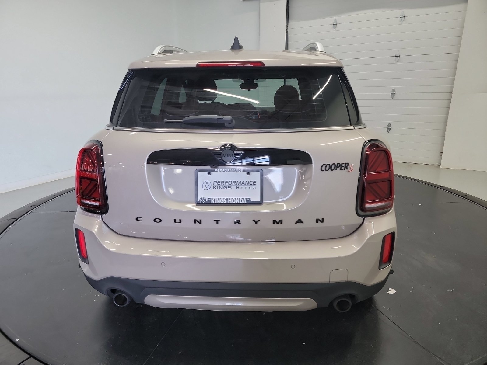 Used 2023 MINI Cooper Countryman S w/ Signature Upholstery Package FWD image 8