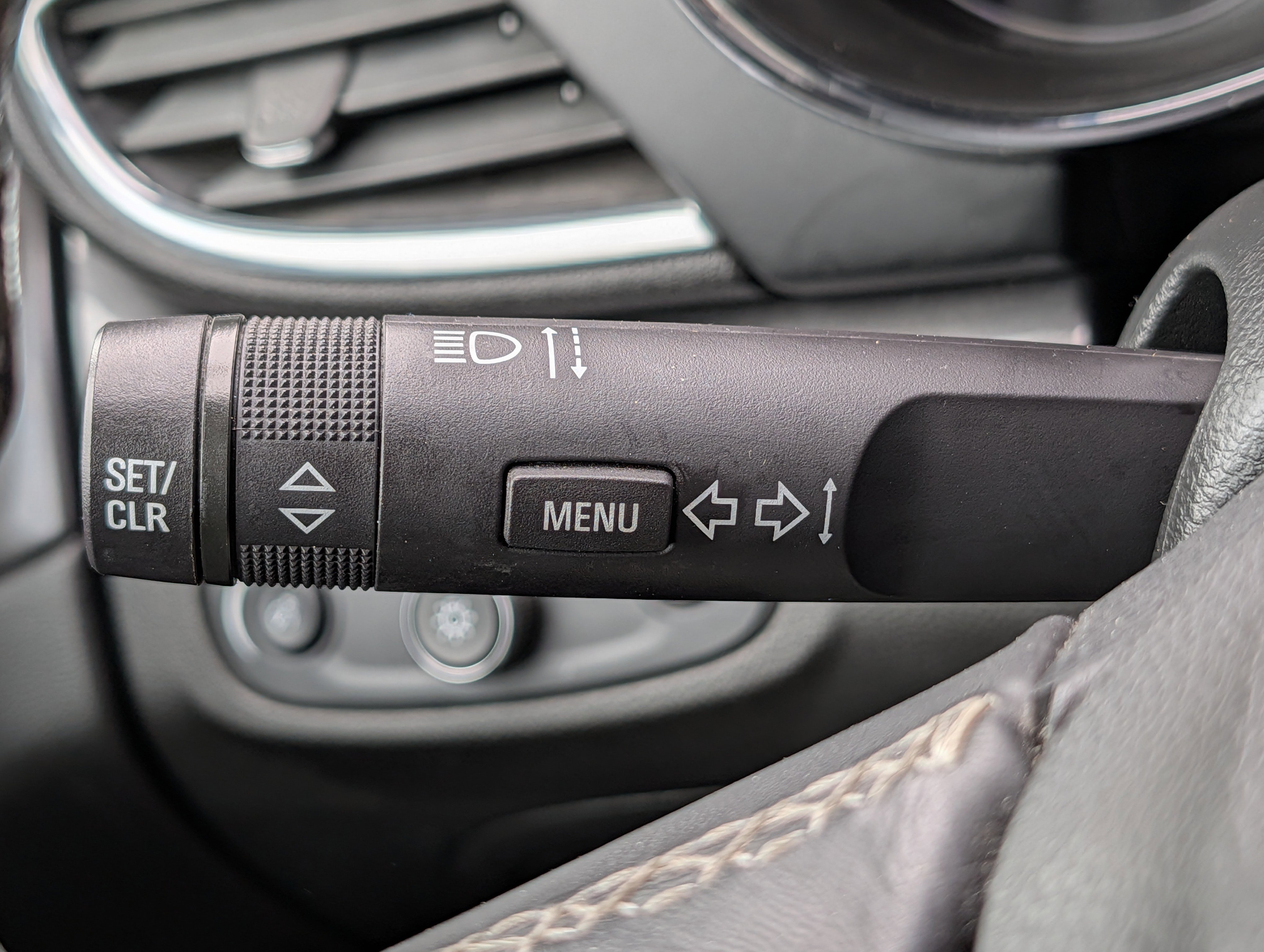 Used 2019 Buick Encore Essence w/ Safety Package II AWD/4WD image 21