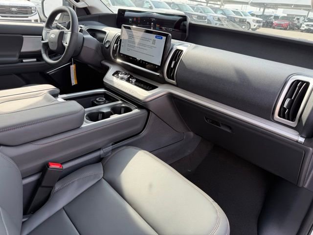 New 2025 Ford Expedition Max Active image 12