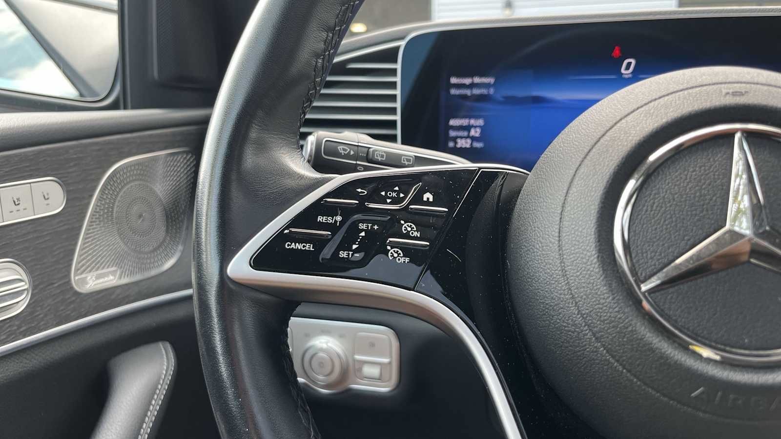 Certified 2025 Mercedes-Benz GLE 450e 4MATIC image 34