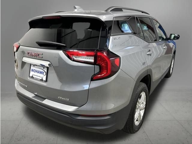 Used 2024 GMC Terrain SLE AWD/4WD image 5
