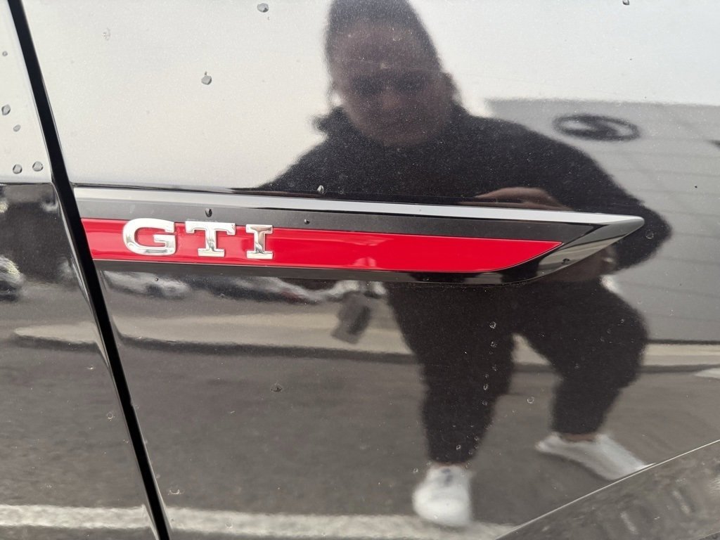 Used 2022 Volkswagen GTI S image 6
