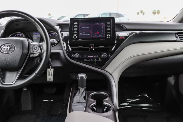 Used 2023 Toyota Camry SE image 15