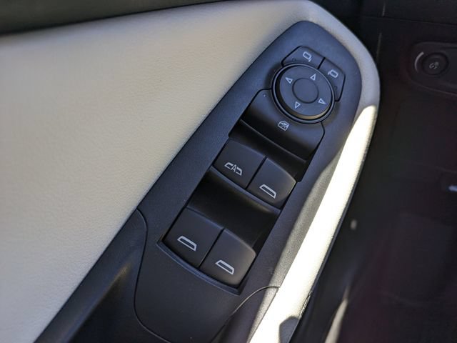Used 2020 Buick Encore GX Essence w/ Advanced Technology Package FWD image 22