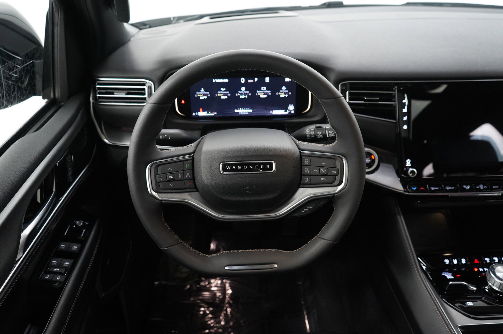 Used 2024 Jeep Wagoneer Series II w/ Convenience Group I image 13