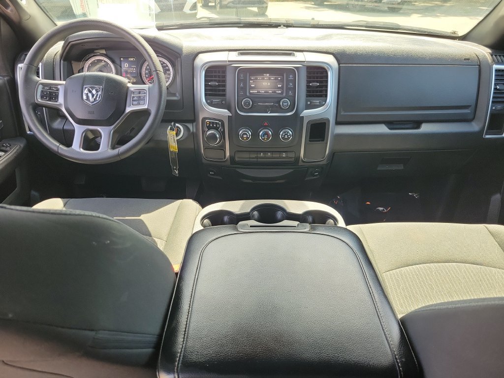 Used 2024 RAM 1500 Warlock RWD image 10