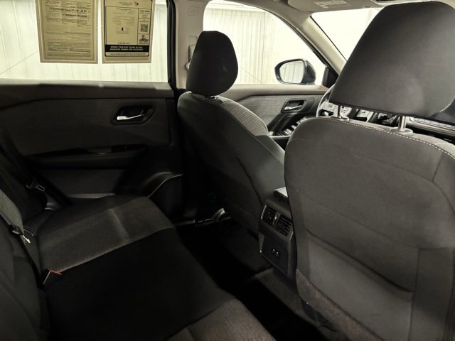Used 2023 Nissan Rogue SV image 18