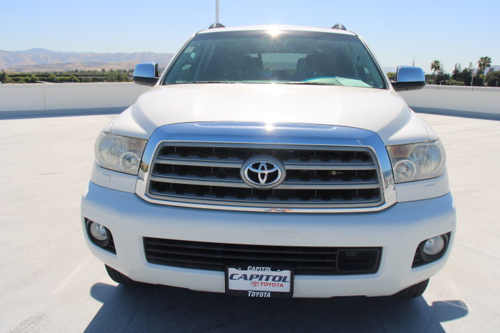 Used 2017 Toyota Sequoia Platinum RWD image 8