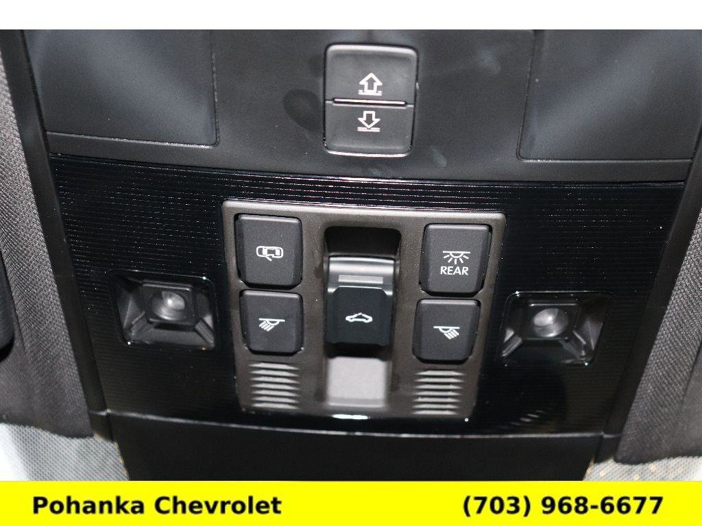 Used 2024 Volkswagen Tiguan SE R-Line image 18